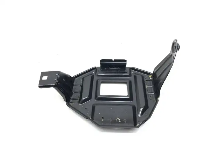 BMW 5 G30 G31 (2016 - ) 61219311079 Держатель аккумулятора — фото 1