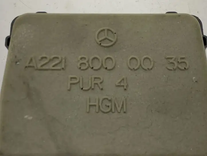 Mercedes-Benz E A207 (2010 - 2017) A2218000035 Вакуумный насос центрального замка — фото 9