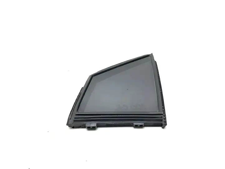 Toyota Prius (XW50) (2015 - ) 6821647010 Треугольное стекло кузова — фото 1