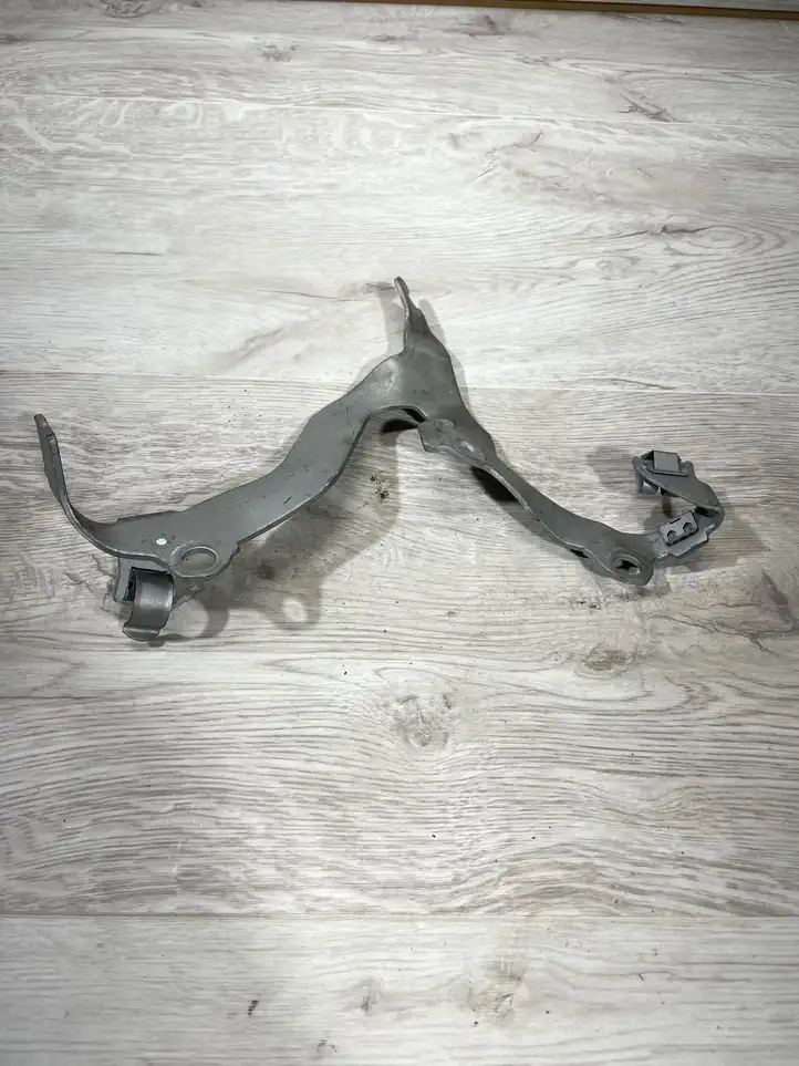 BMW 3 F30 F35 F31 (2012 - 2018) 8648410 Другая деталь (детали) коллектора выброса — фото 2