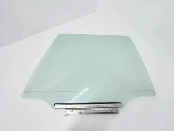 Toyota Land Cruiser (J120) (2002 - 2009) 43R00122 Стекло задней двери — фото 1