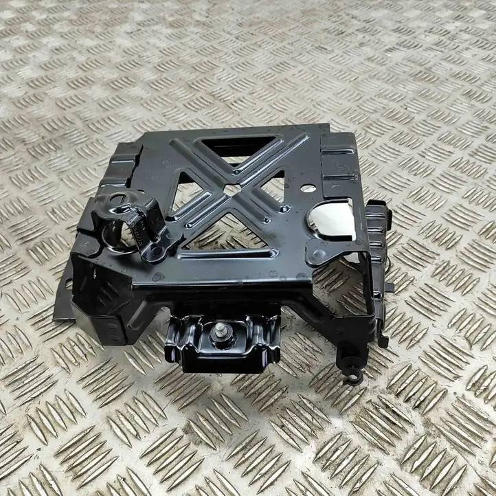 BMW i4 (2021 - ) 8778985 Держатель аккумулятора — фото 3