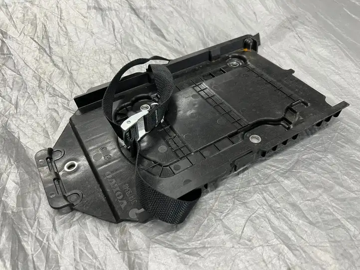 Volvo S60 (2018 - ) 31479348 Площадка аккумулятора — фото 3